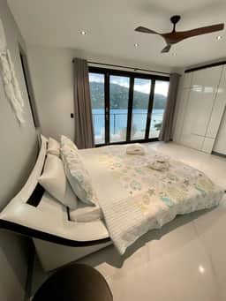 New Waterfront Villa at Magens Bay & Jeep option